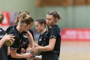 Bild 33 - wCJ SV Henstedt Ulzburg - HSG Herzhorn/Kollmar/Neuendorf : Ergebnis: 35:29